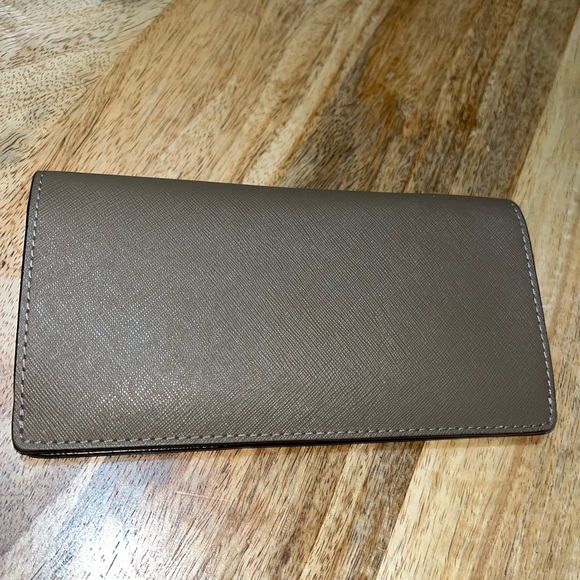 Henri Bendel Taupe Kangaroo Wallet with Gold Coin Bag - Picture 2 of 8